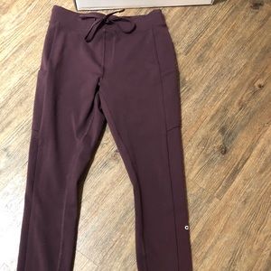BRAND NEW aloyoga leggings and bras